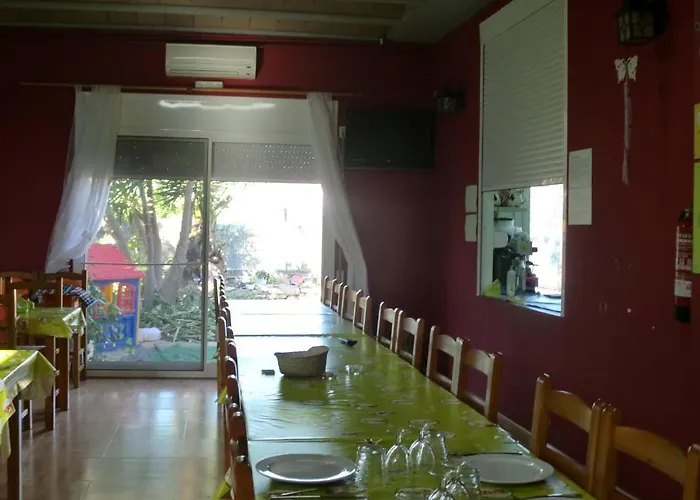 Assut Hostel *